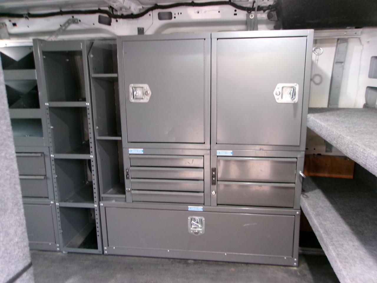 Ford Transit 150 Van Low Roof 60/40 Pass. 148-in. WB 2018