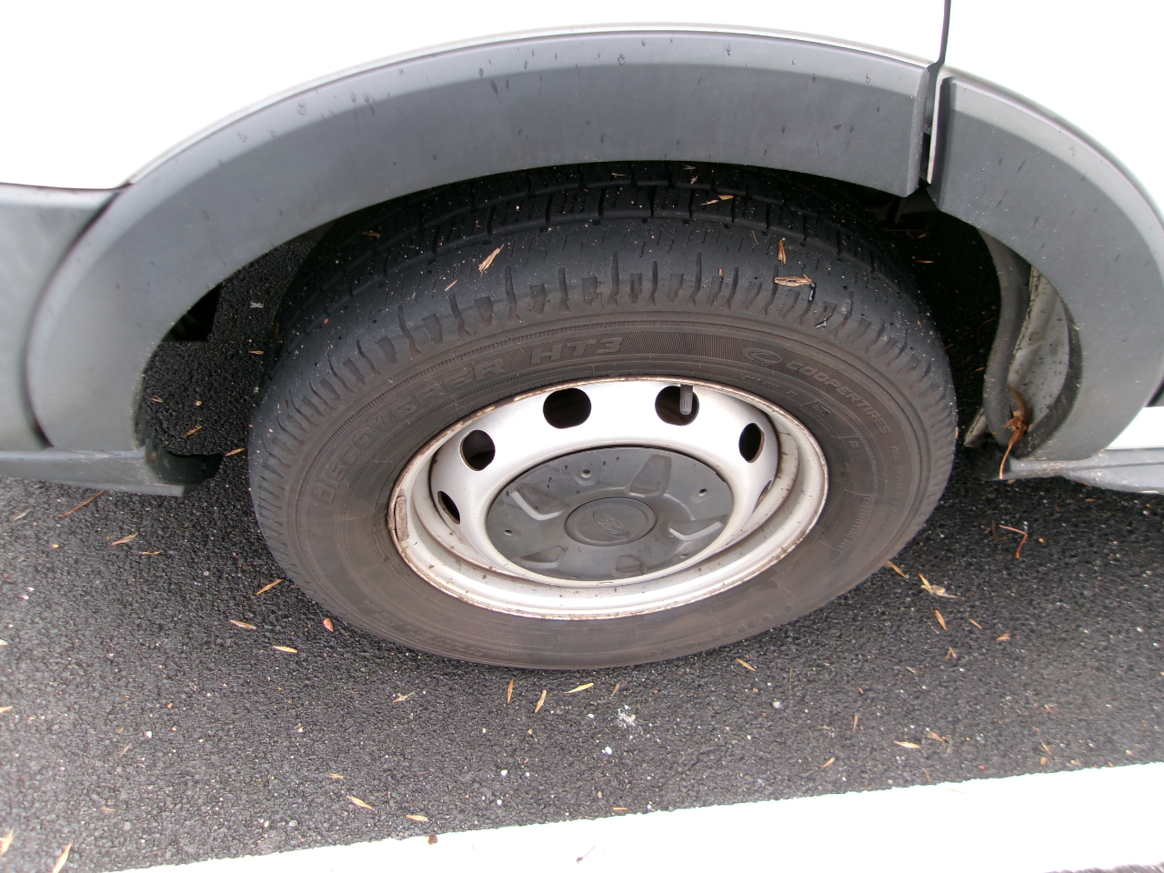 Ford Transit 150 Van Low Roof 60/40 Pass. 148-in. WB 2018