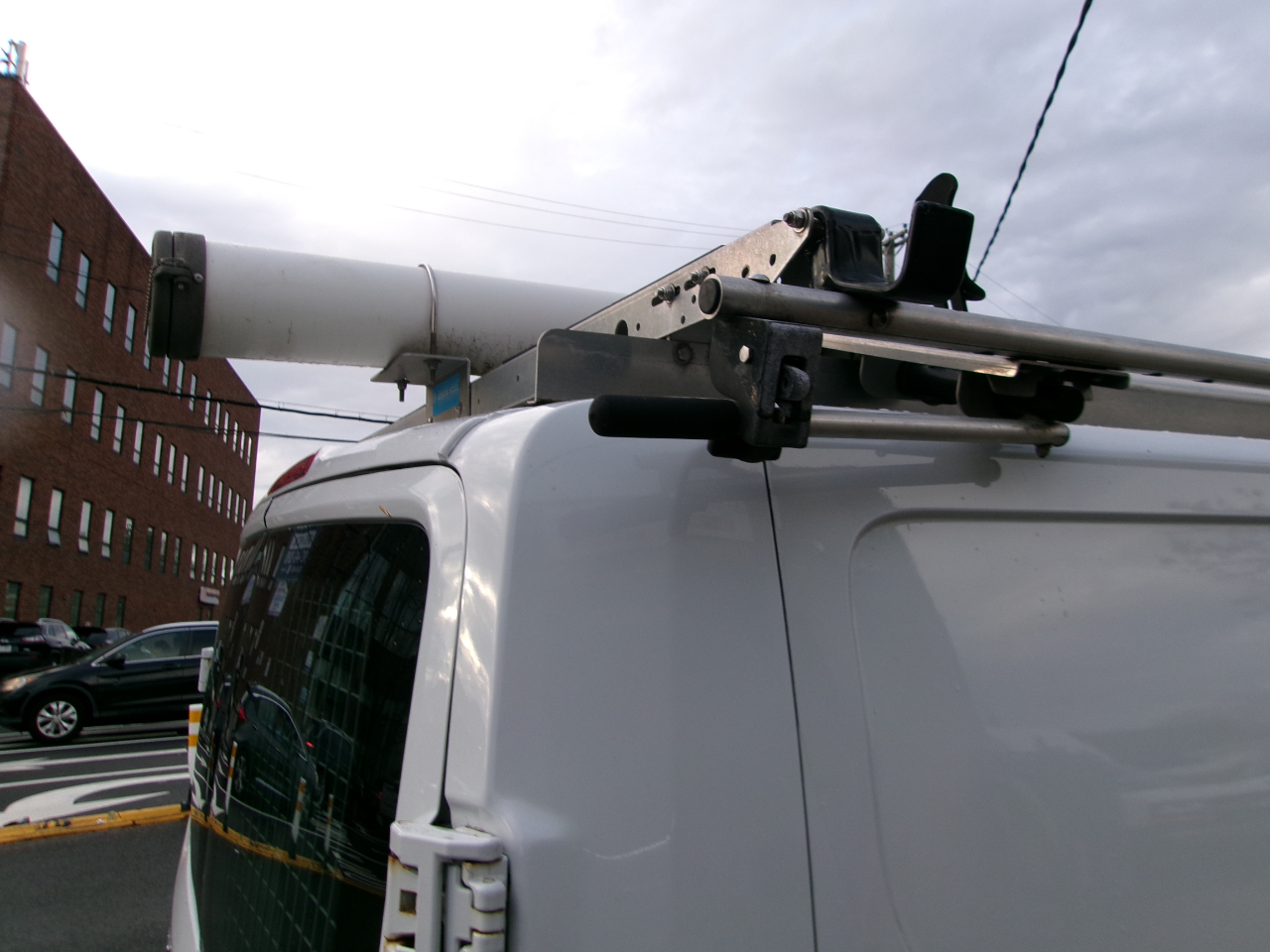 Ford Transit 150 Van Low Roof 60/40 Pass. 148-in. WB 2018