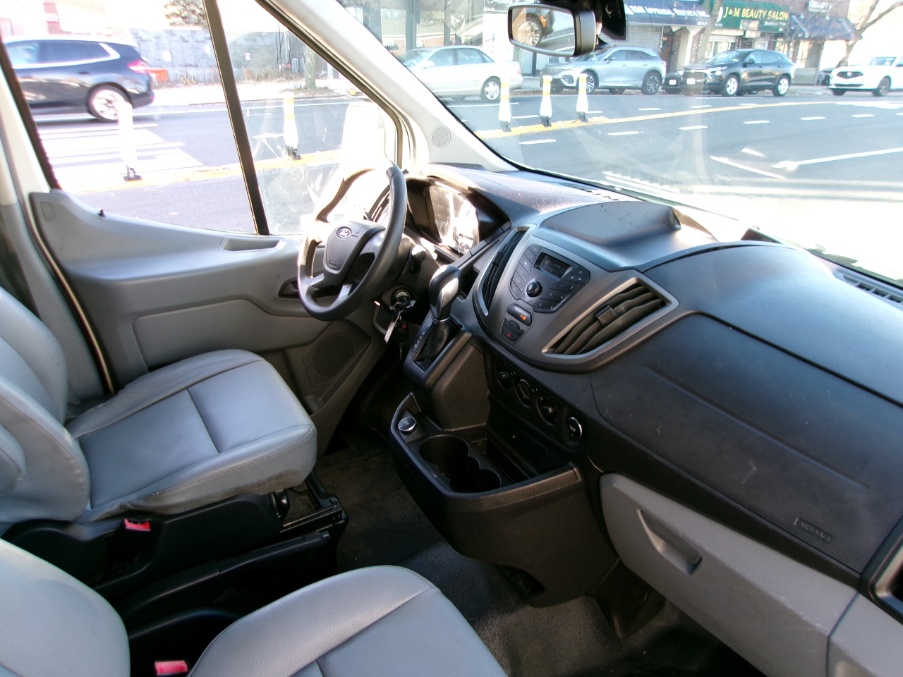 Ford Transit 350 Van Med. Roof w/Sliding Pass. 148-in. WB 2017