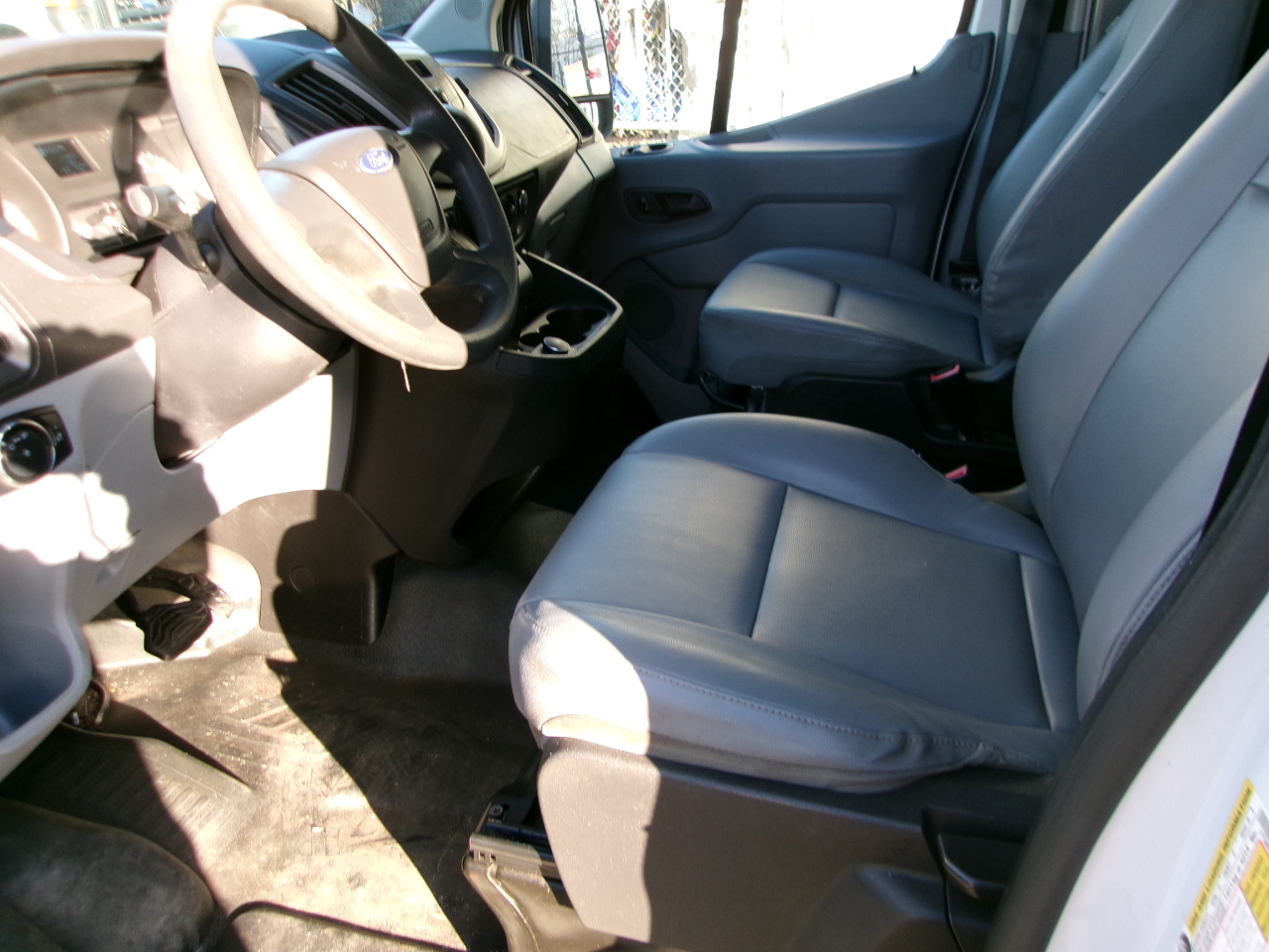 Ford Transit 350 Van Med. Roof w/Sliding Pass. 148-in. WB 2017