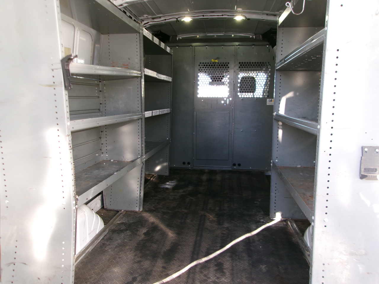 Ford Transit 350 Van Med. Roof w/Sliding Pass. 148-in. WB 2017