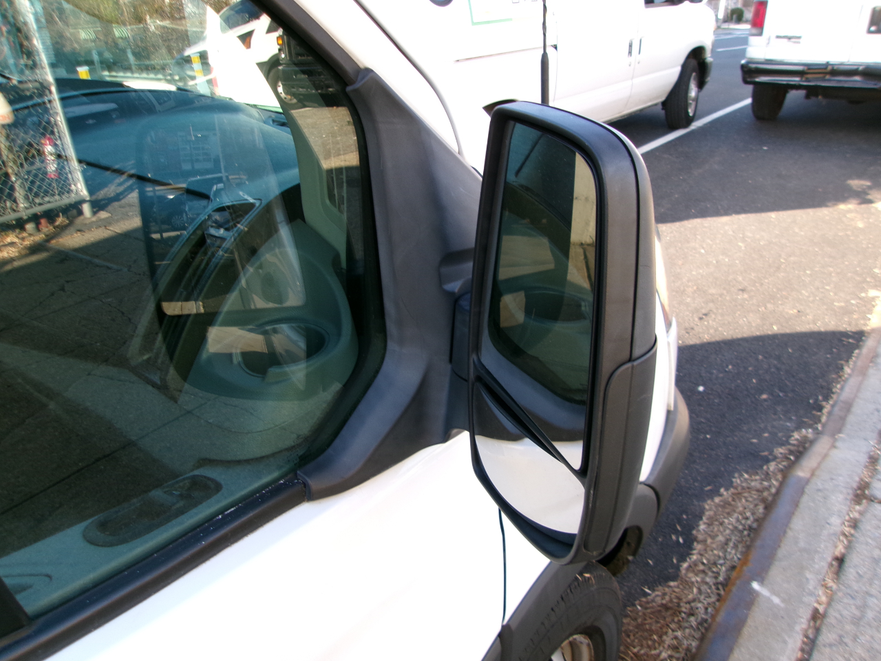 Ford Transit 350 Van Med. Roof w/Sliding Pass. 148-in. WB 2017