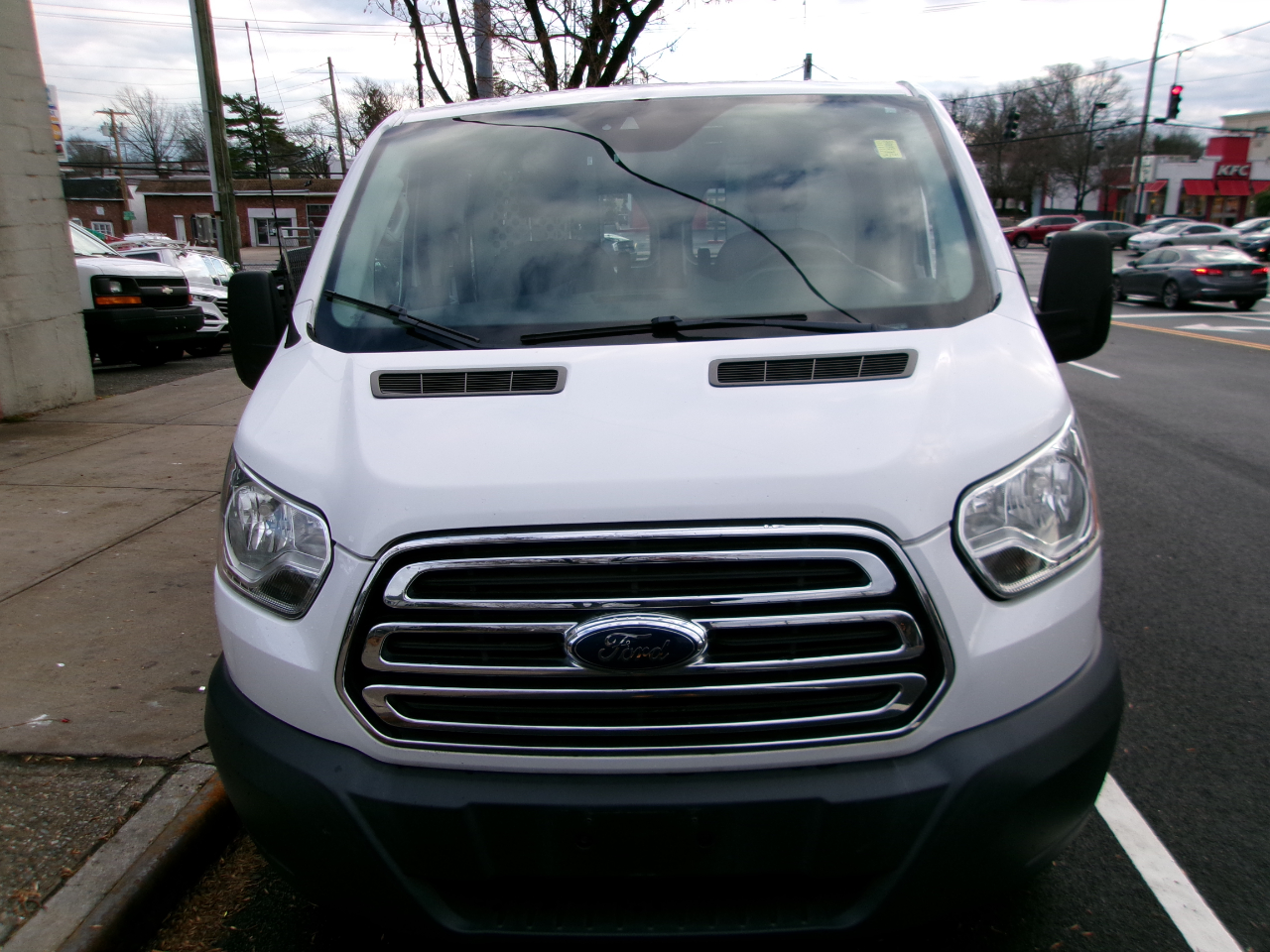 Ford Transit 250 Van Low Roof 60/40 Pass.130-in. WB 2016