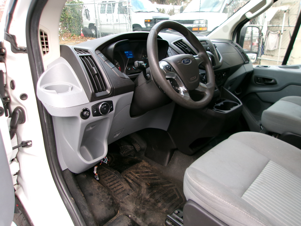 Ford Transit 250 Van Low Roof 60/40 Pass.130-in. WB 2016