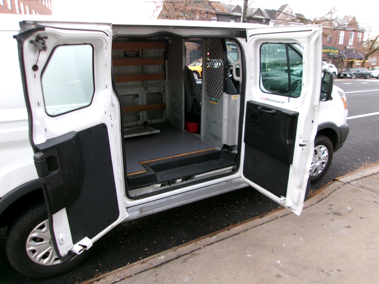 Ford Transit 250 Van Low Roof 60/40 Pass.130-in. WB 2016