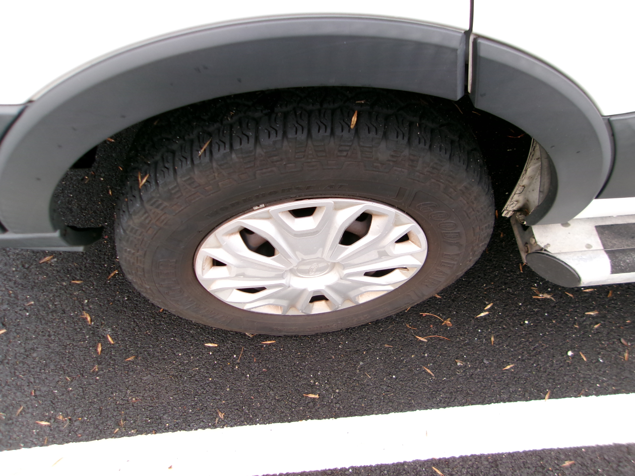 Ford Transit 250 Van Low Roof 60/40 Pass.130-in. WB 2016