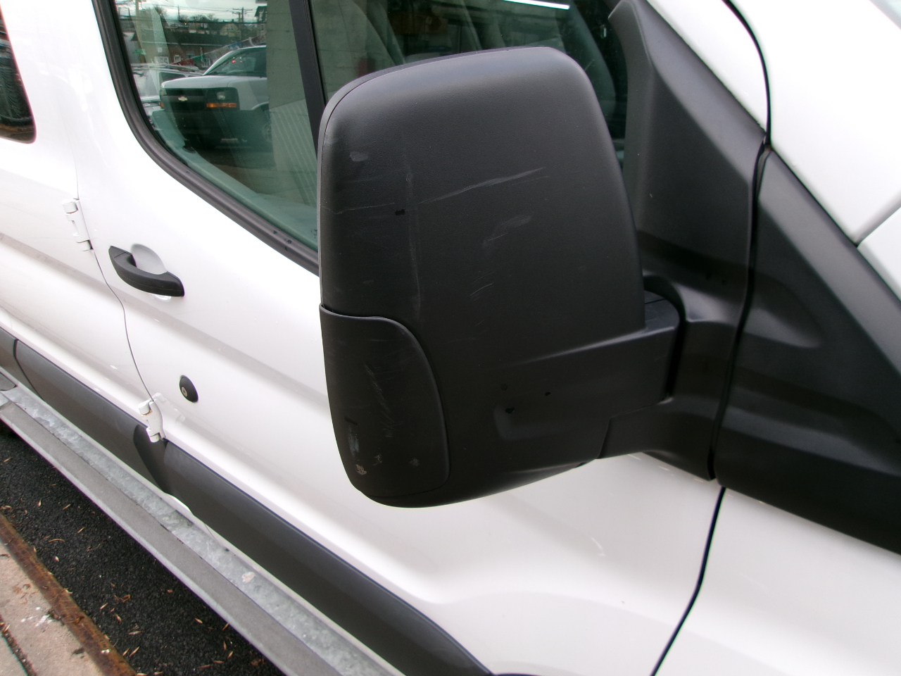 Ford Transit 250 Van Low Roof 60/40 Pass.130-in. WB 2016