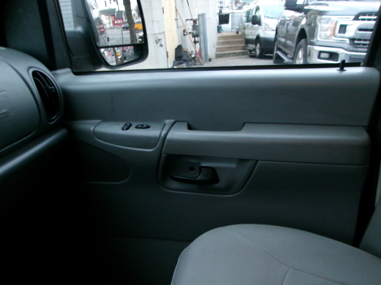 Ford Econoline E-350 XL Super Duty Extended 2007