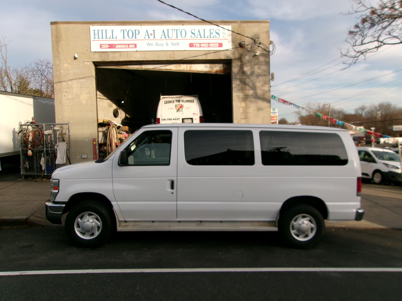Ford Econoline E-350 XLT Super Duty 2009