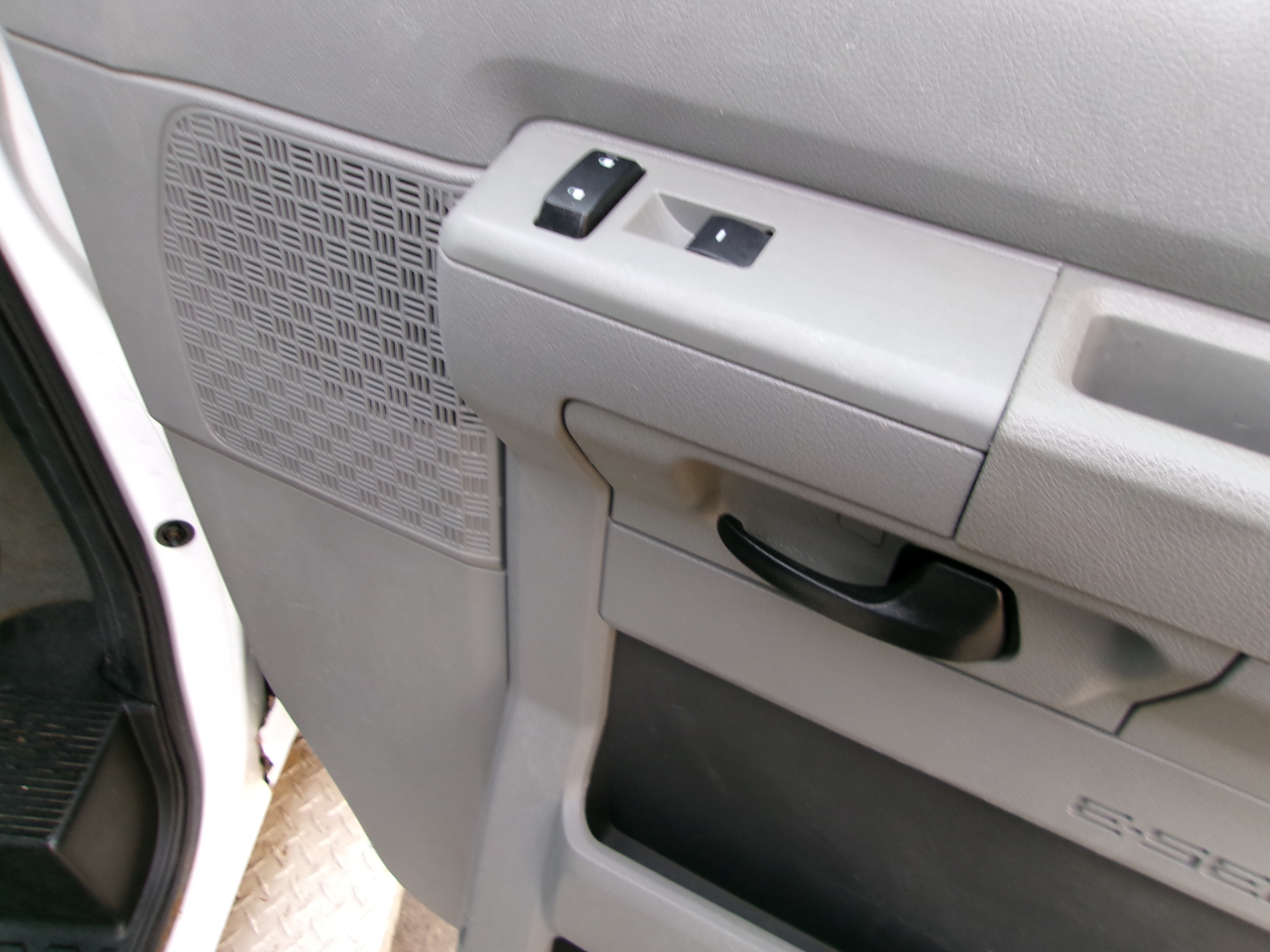 Ford Econoline E-350 XLT Super Duty 2009