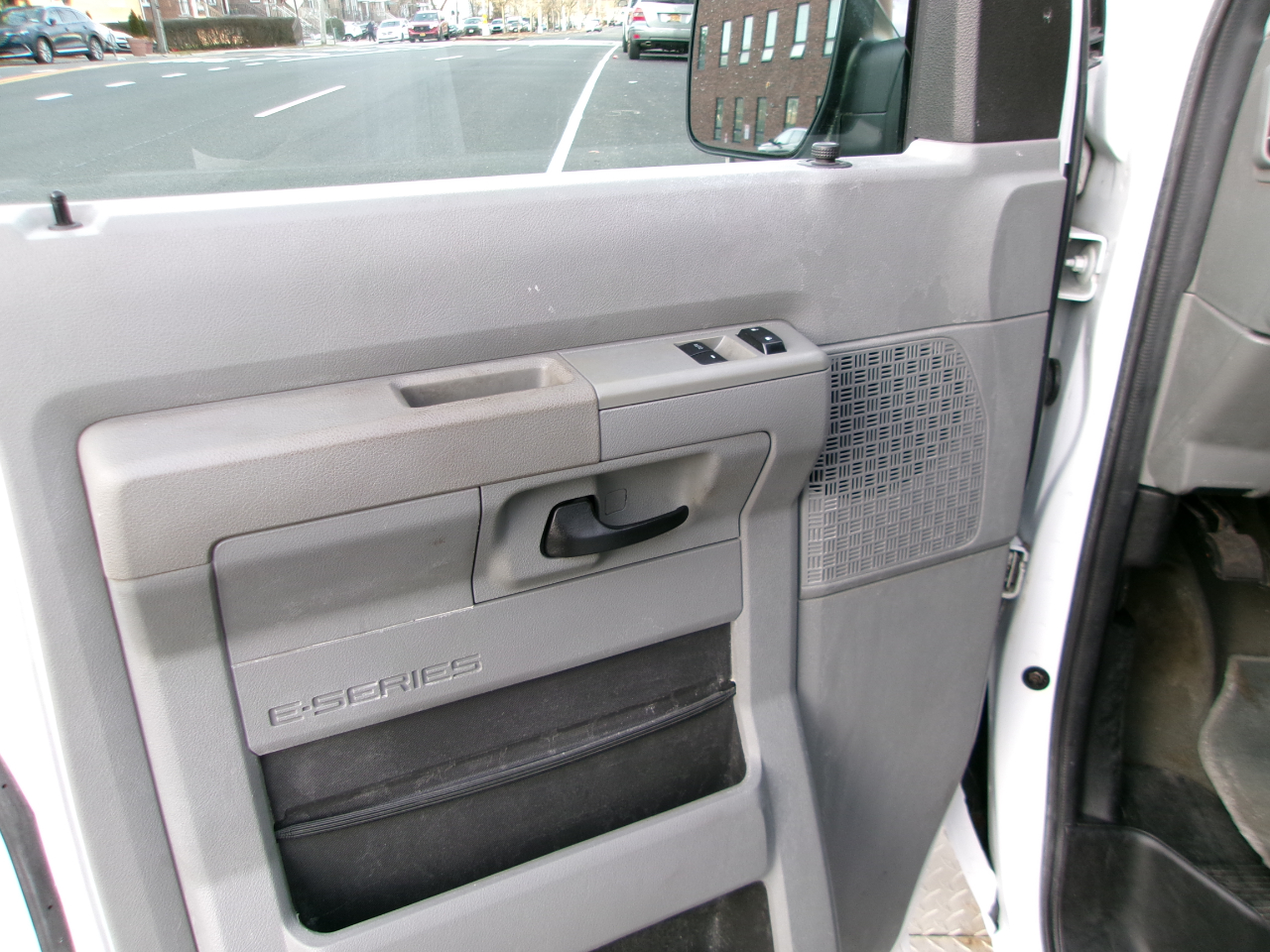 Ford Econoline E-350 XLT Super Duty 2009