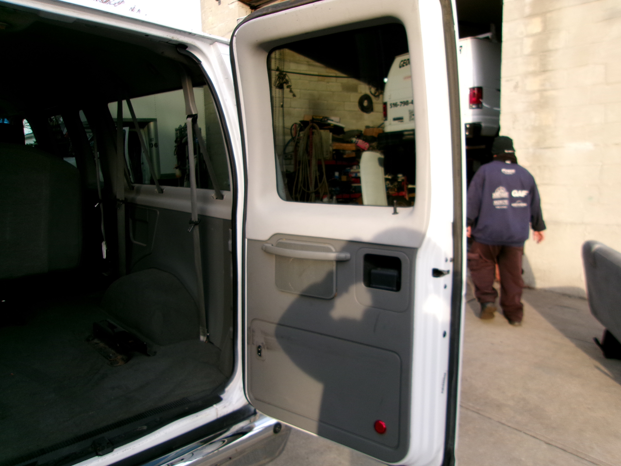 Ford Econoline E-350 XLT Super Duty 2009