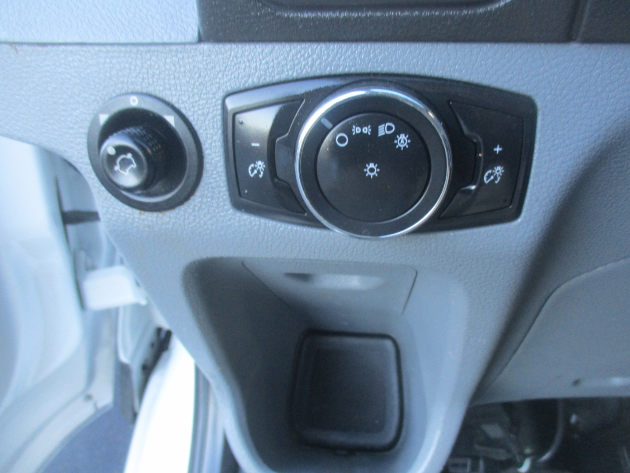 Ford Transit 350 Wagon Low Roof XLT 60/40 Pass. 148-in. WB 2019