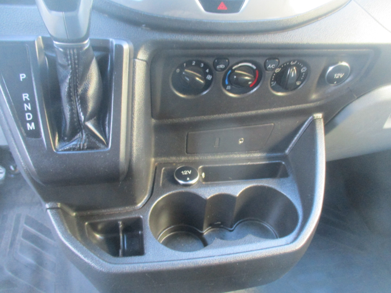 Ford Transit 350 Wagon Low Roof XLT 60/40 Pass. 148-in. WB 2019