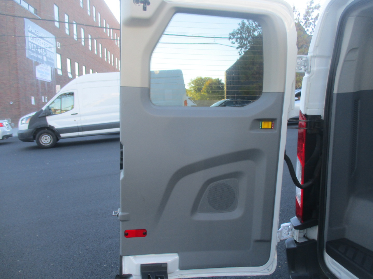 Ford Transit 350 Wagon Low Roof XLT 60/40 Pass. 148-in. WB 2019