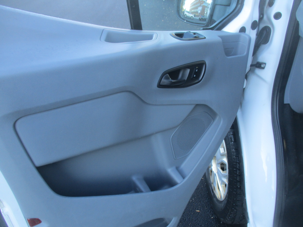 Ford Transit 350 Wagon Low Roof XLT 60/40 Pass. 148-in. WB 2019