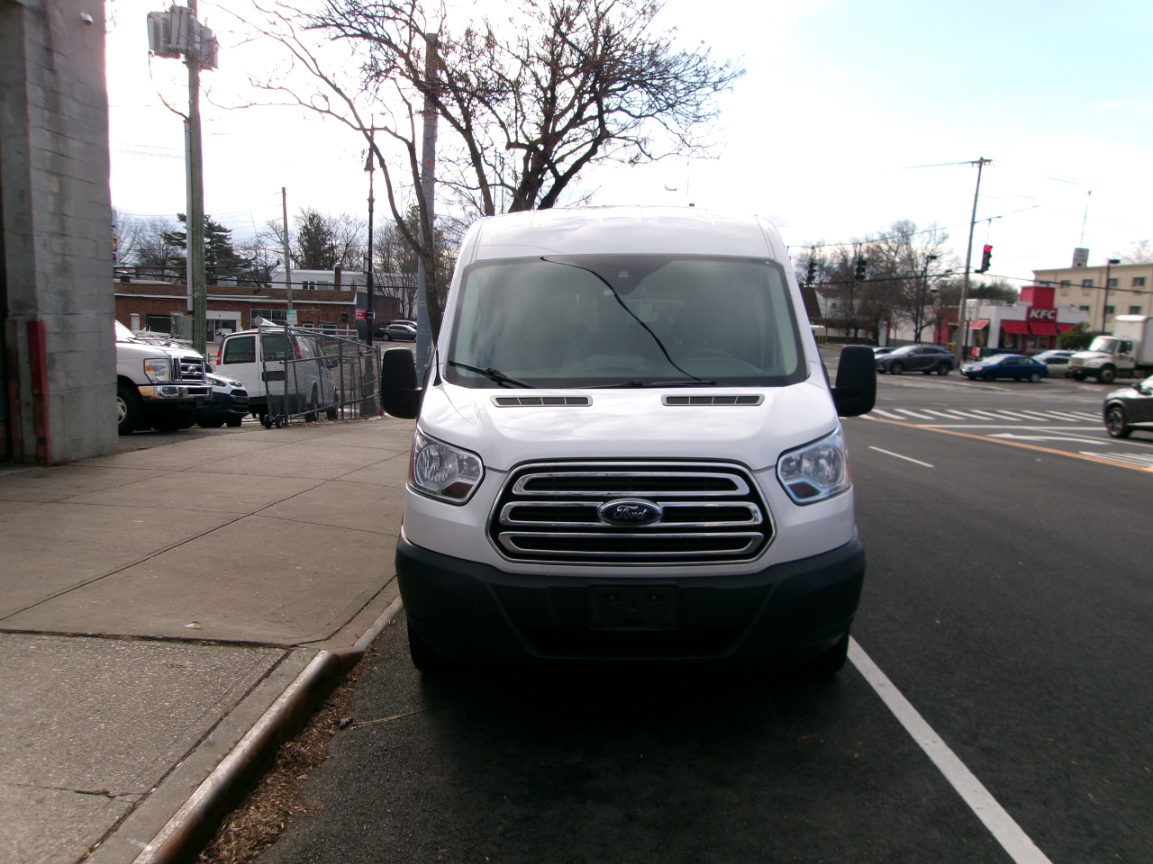 Ford Transit 350 Wagon Med. Roof XL w/Sliding Pass. 148-in. WB 2019