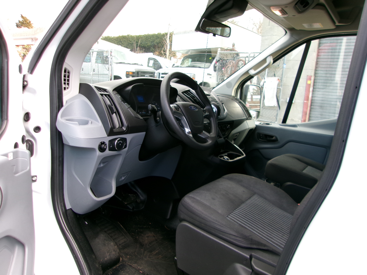 Ford Transit 350 Wagon Med. Roof XL w/Sliding Pass. 148-in. WB 2019