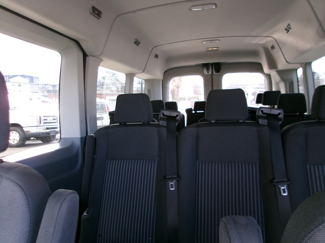 Ford Transit 350 Wagon Med. Roof XL w/Sliding Pass. 148-in. WB 2019