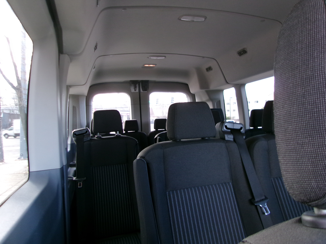 Ford Transit 350 Wagon Med. Roof XL w/Sliding Pass. 148-in. WB 2019