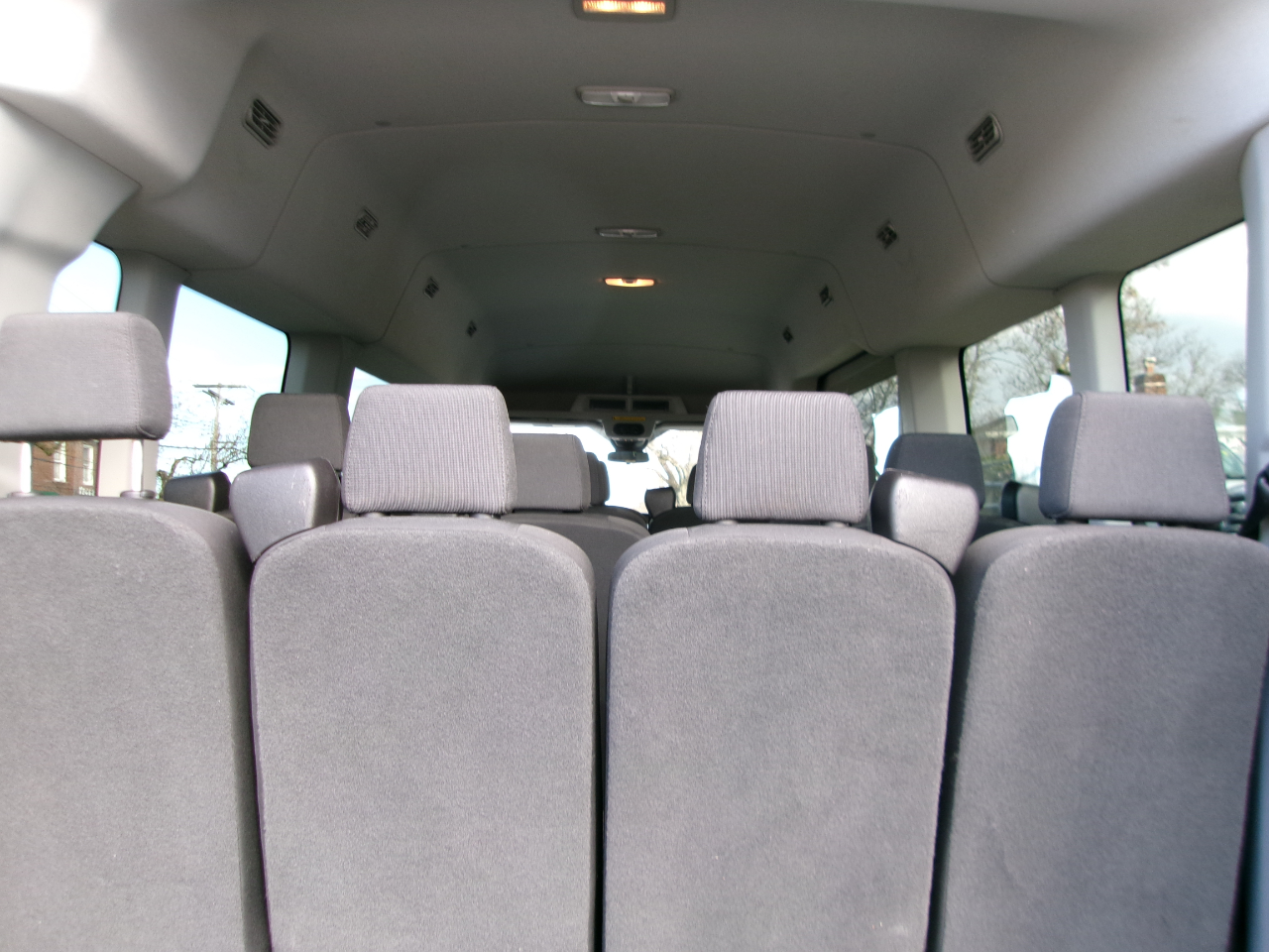 Ford Transit 350 Wagon Med. Roof XL w/Sliding Pass. 148-in. WB 2019