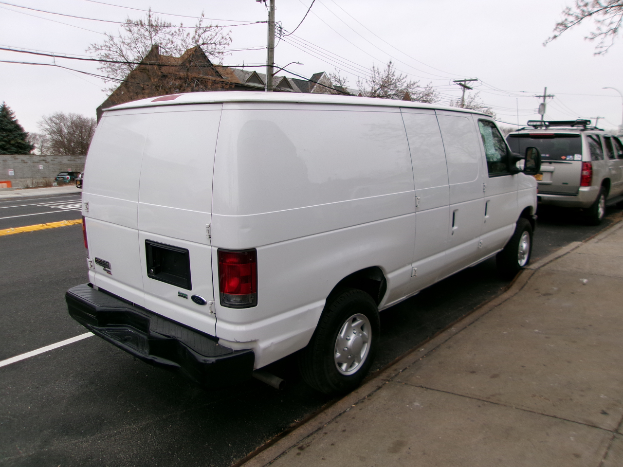 Ford Econoline E-250 2013