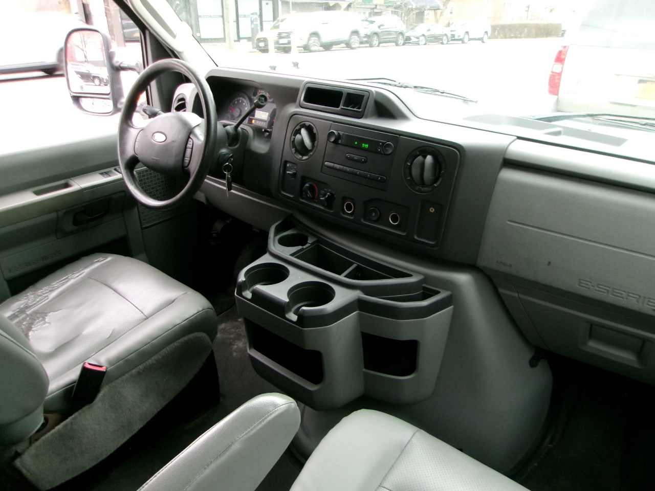 Ford Econoline E-250 2013