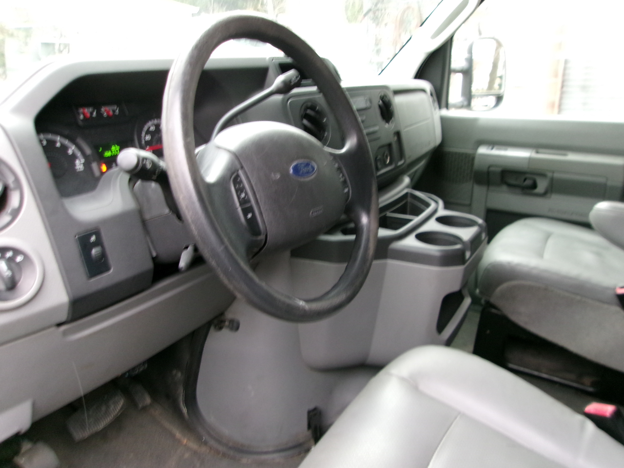 Ford Econoline E-250 2013