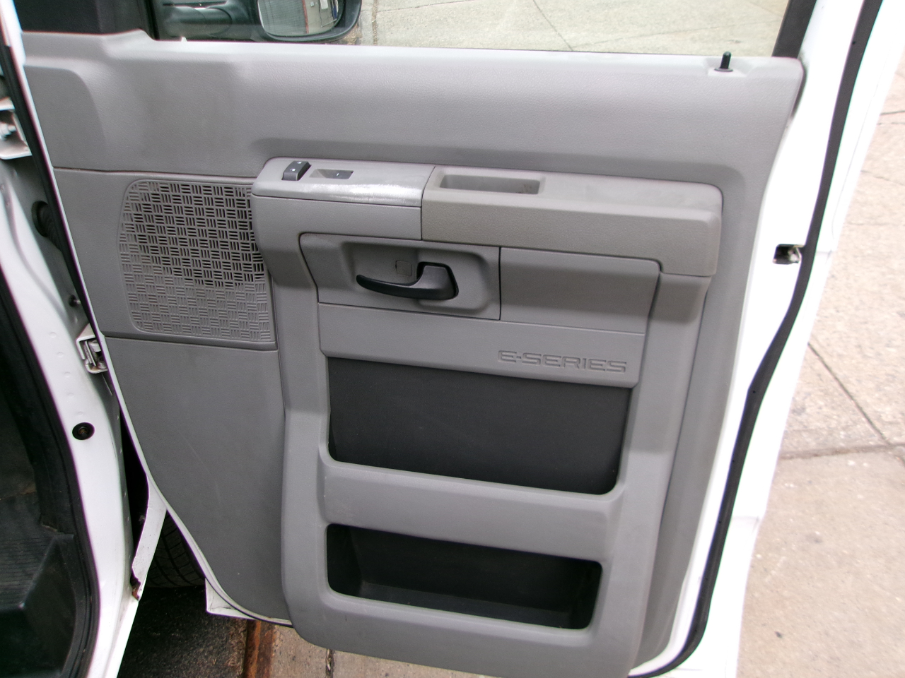 Ford Econoline E-250 2013