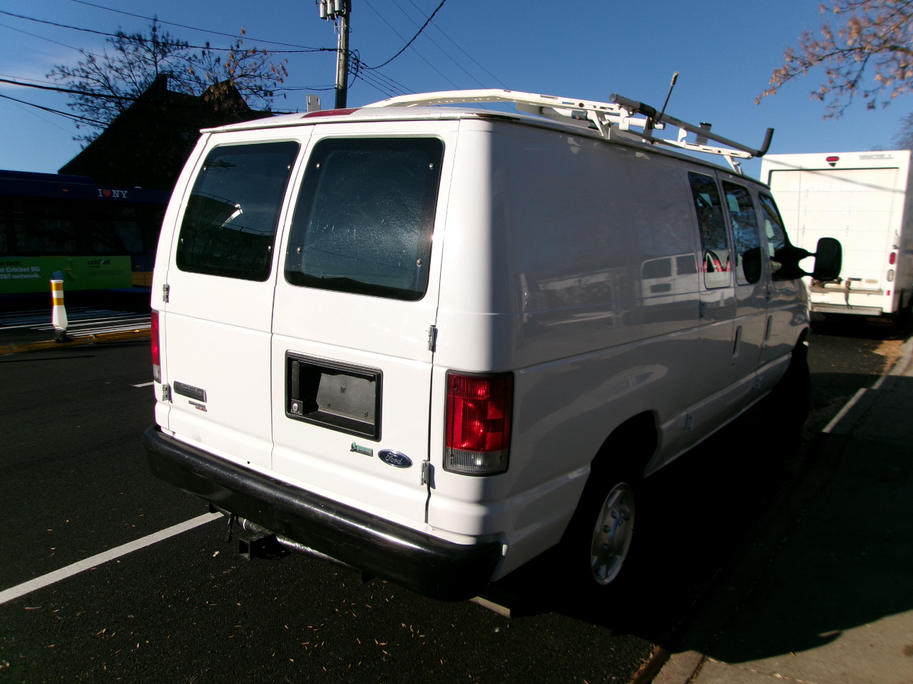 Ford Econoline E-250 2012