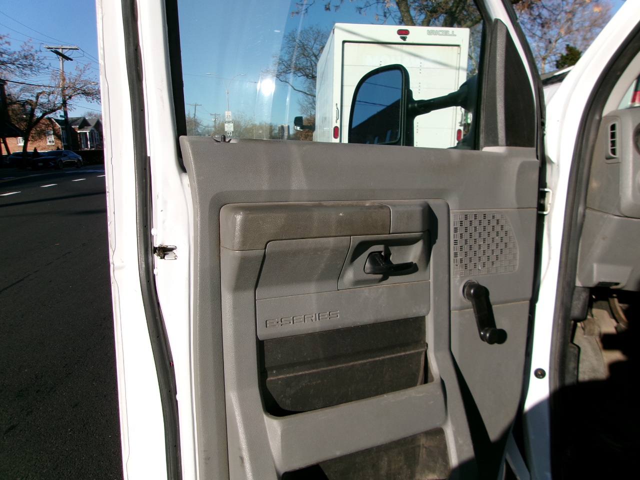 Ford Econoline E-250 2012