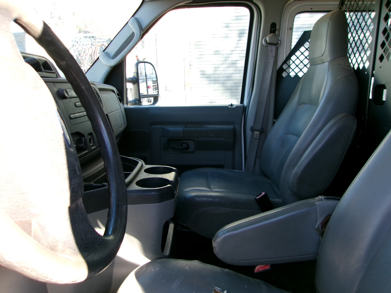 Ford Econoline E-250 2012