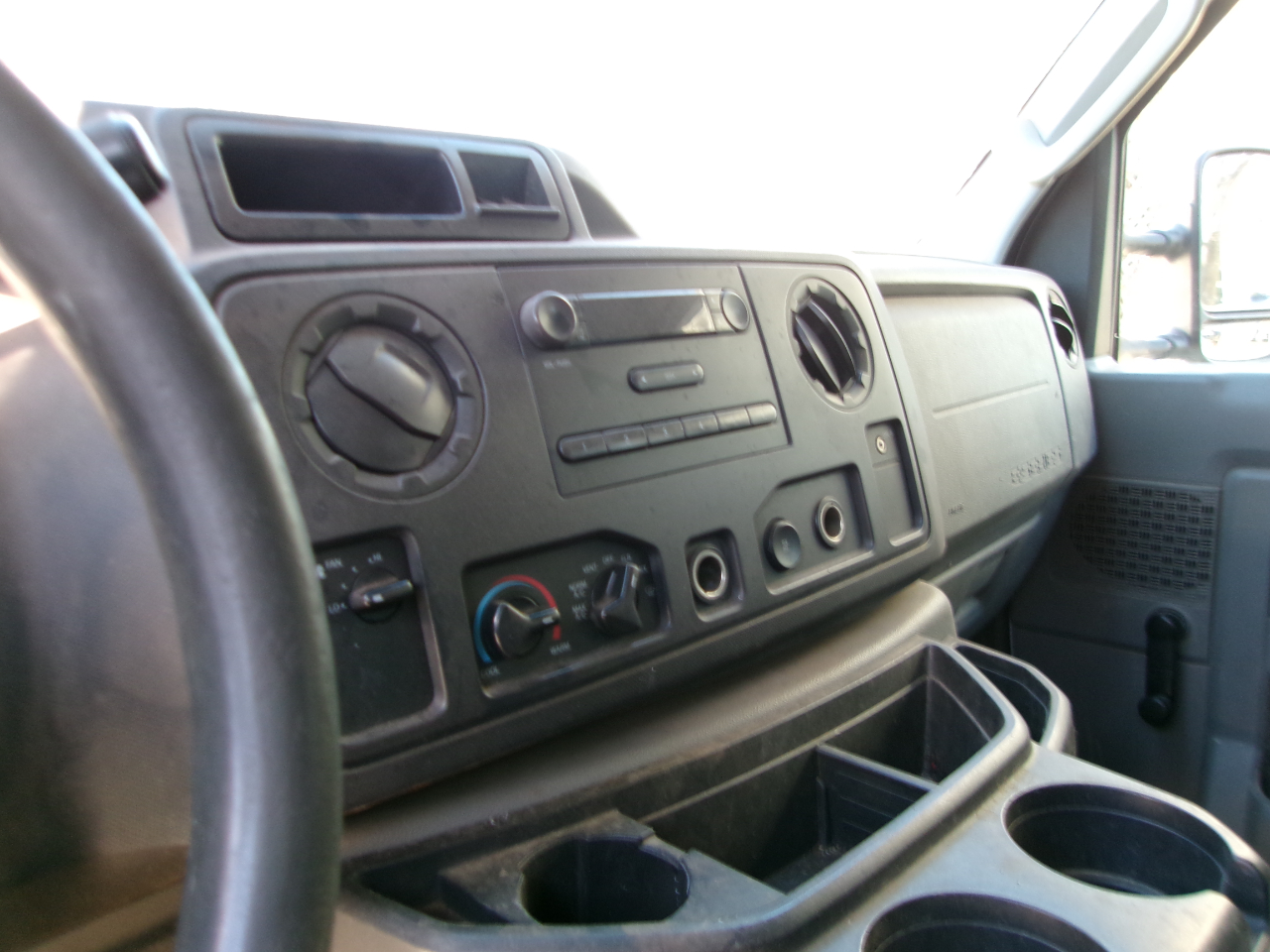 Ford Econoline E-250 2012