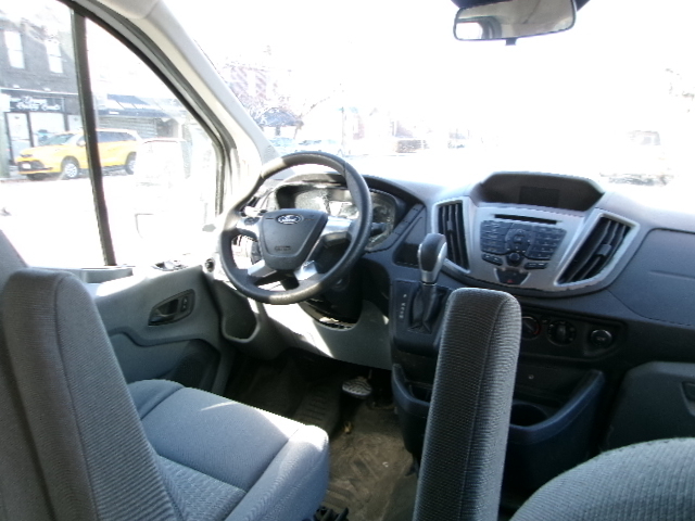 Ford Transit 350 Wagon Low Roof XL w/Sliding Pass. 148-in. WB 2015