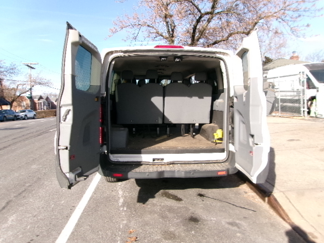 Ford Transit 350 Wagon Low Roof XL w/Sliding Pass. 148-in. WB 2015