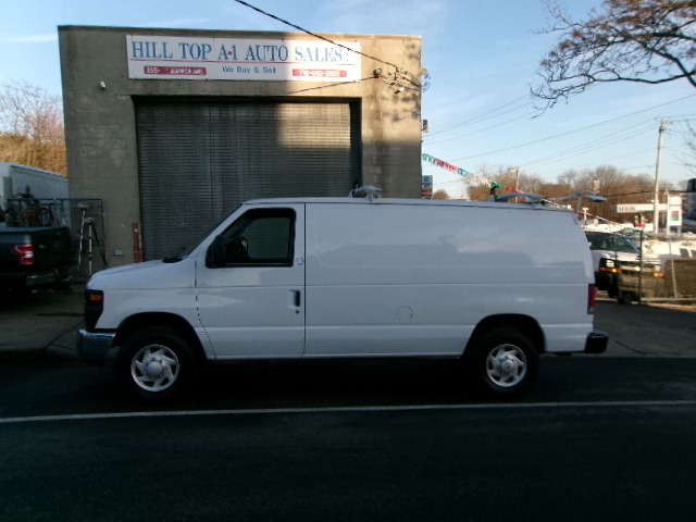 Ford Econoline E-350 Super Duty 2014