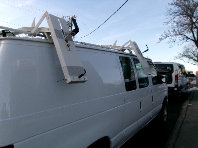 Ford Econoline E-350 Super Duty 2014