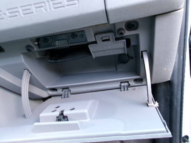 Ford Econoline E-350 Super Duty 2014