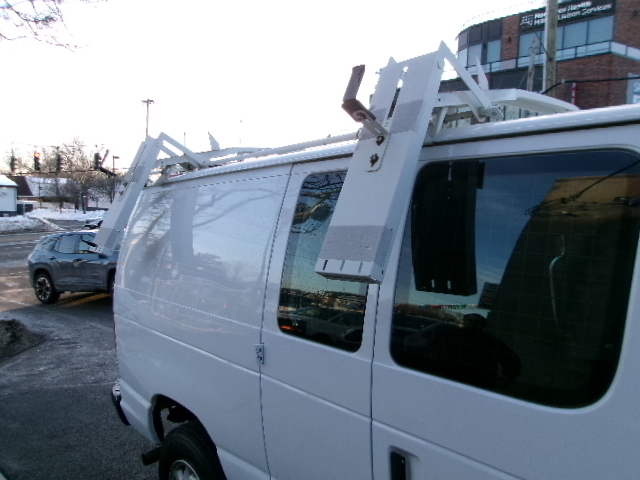 Ford Econoline E-350 Super Duty 2014