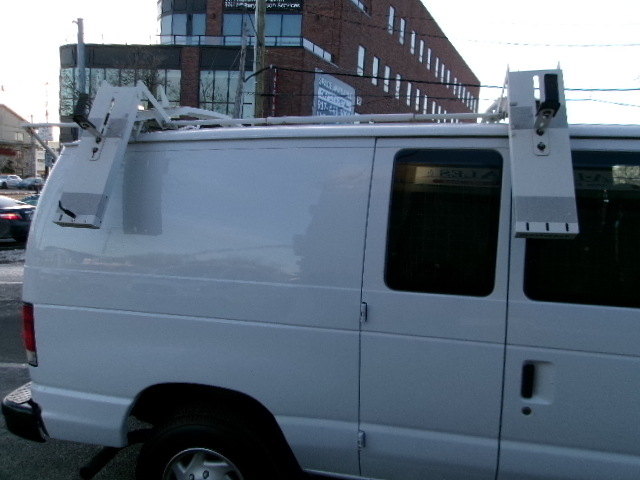 Ford Econoline E-350 Super Duty 2014