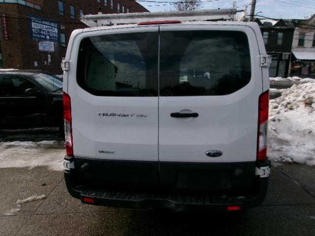 Ford Transit 250 Van Low Roof w/Sliding Pass. 148-in. WB 2015