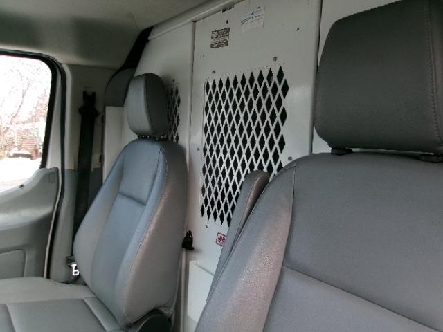 Ford Transit 250 Van Low Roof w/Sliding Pass. 148-in. WB 2015