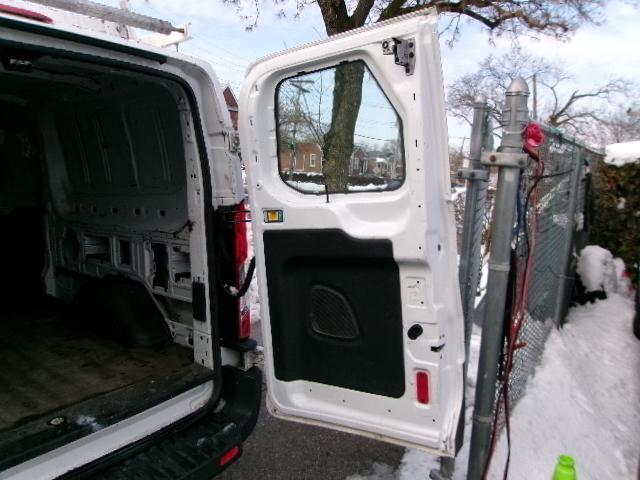 Ford Transit 250 Van Low Roof w/Sliding Pass. 148-in. WB 2015