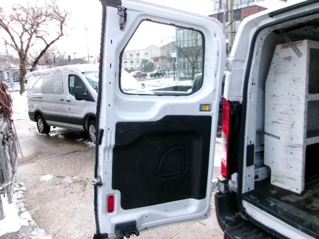 Ford Transit 250 Van Low Roof w/Sliding Pass. 148-in. WB 2015