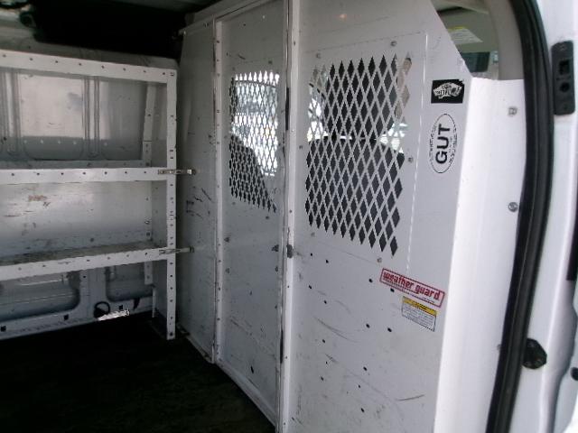 Ford Transit 250 Van Low Roof w/Sliding Pass. 148-in. WB 2015