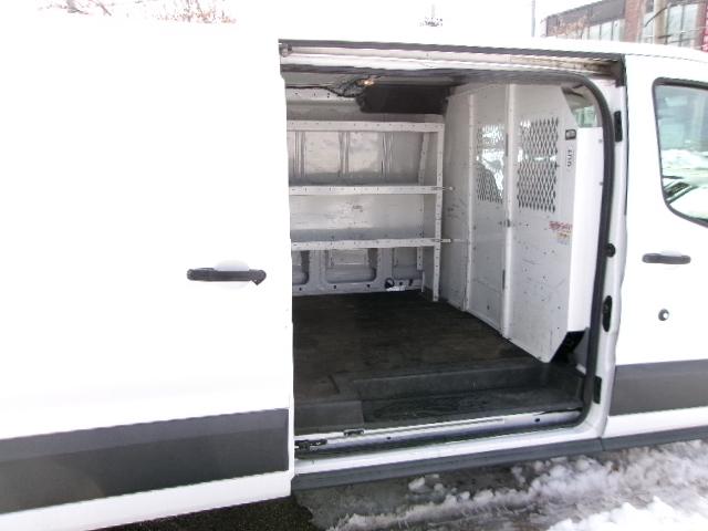 Ford Transit 250 Van Low Roof w/Sliding Pass. 148-in. WB 2015