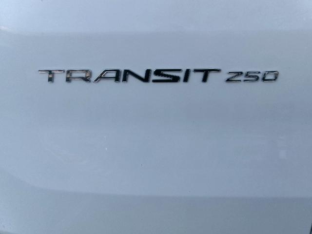 Ford Transit 250 Van Low Roof 60/40 Pass.130-in. WB 2016