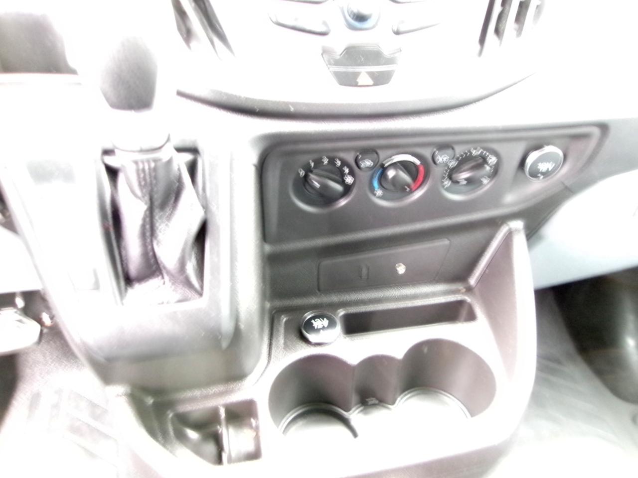 Ford Transit 350 Wagon Med. Roof XL w/Sliding Pass. 148-in. WB 2015