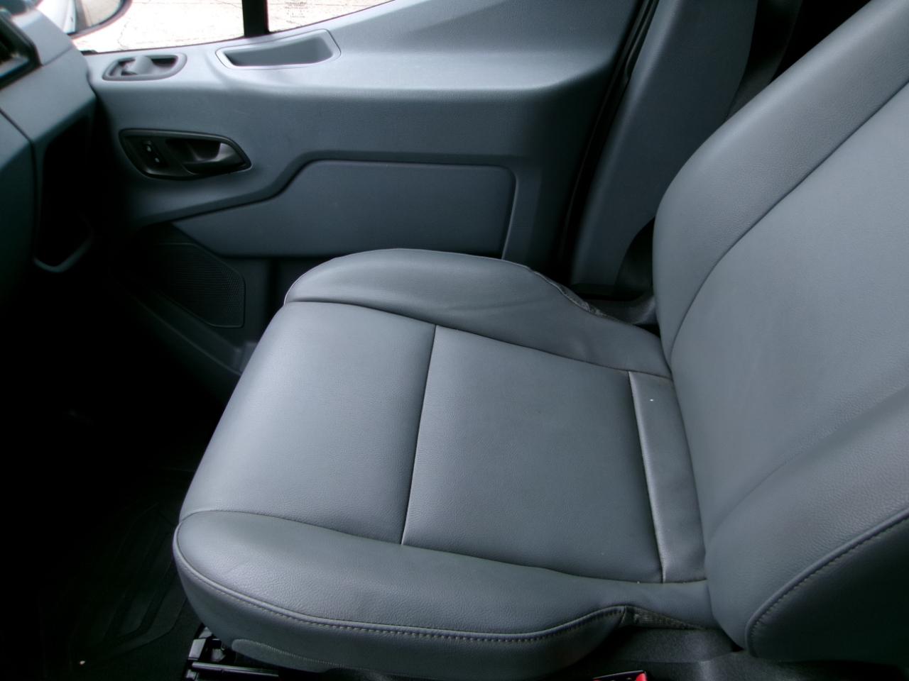 Ford Transit 350 Wagon Med. Roof XL w/Sliding Pass. 148-in. WB 2015